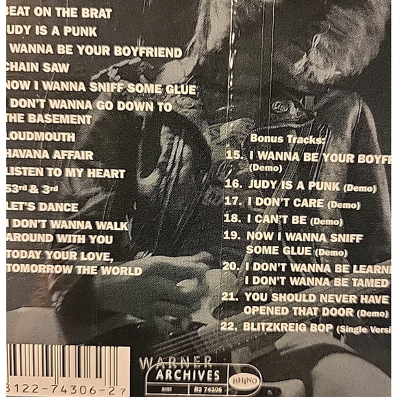 Ramones by Ramones (CD, 2001) Self Titled Expanded And Remastered New And Sealed - Picture 3 of 4